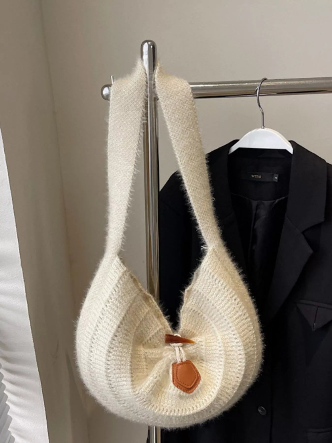 9f9cea04-8c7e-4b24-ac46-ea0fe5ca47e8-Max-Origin